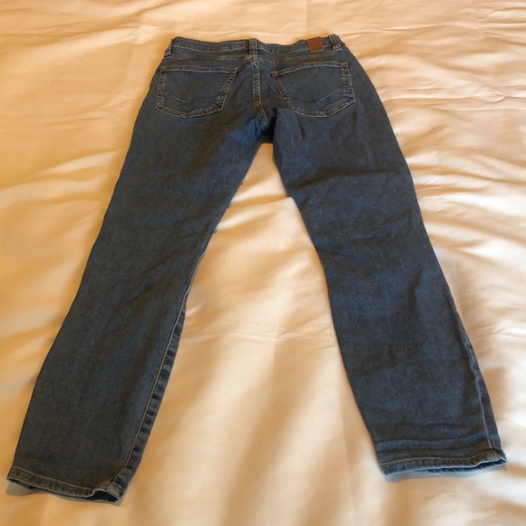 Women’s size 25 Vans distressed blue jeans - Picture 12 of 15